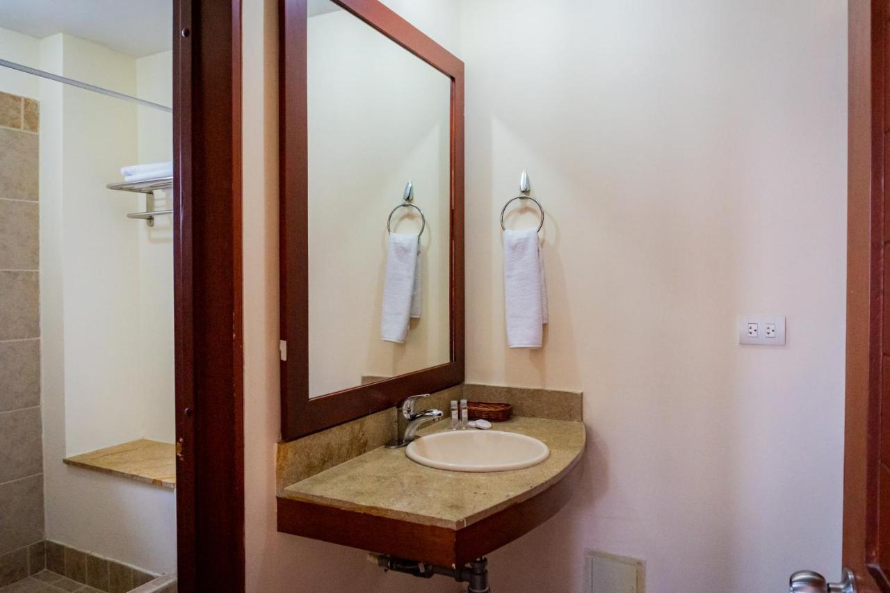 Hotel Penon Suites Girardot Ngoại thất bức ảnh