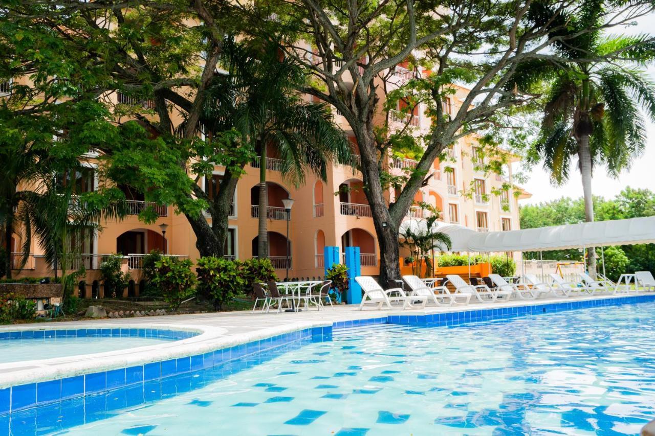 Hotel Penon Suites Girardot Ngoại thất bức ảnh