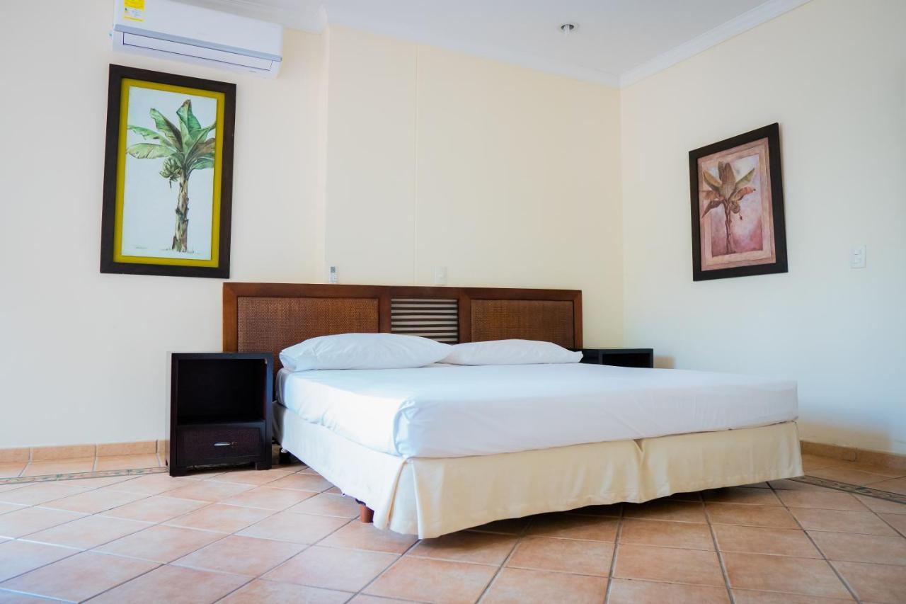 Hotel Penon Suites Girardot Ngoại thất bức ảnh