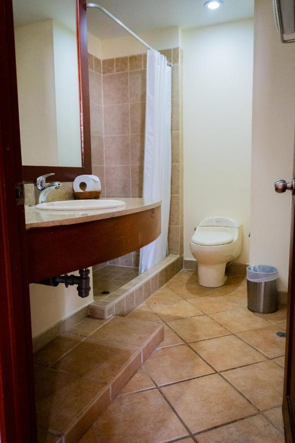 Hotel Penon Suites Girardot Ngoại thất bức ảnh