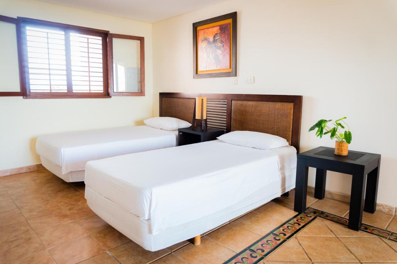 Hotel Penon Suites Girardot Ngoại thất bức ảnh