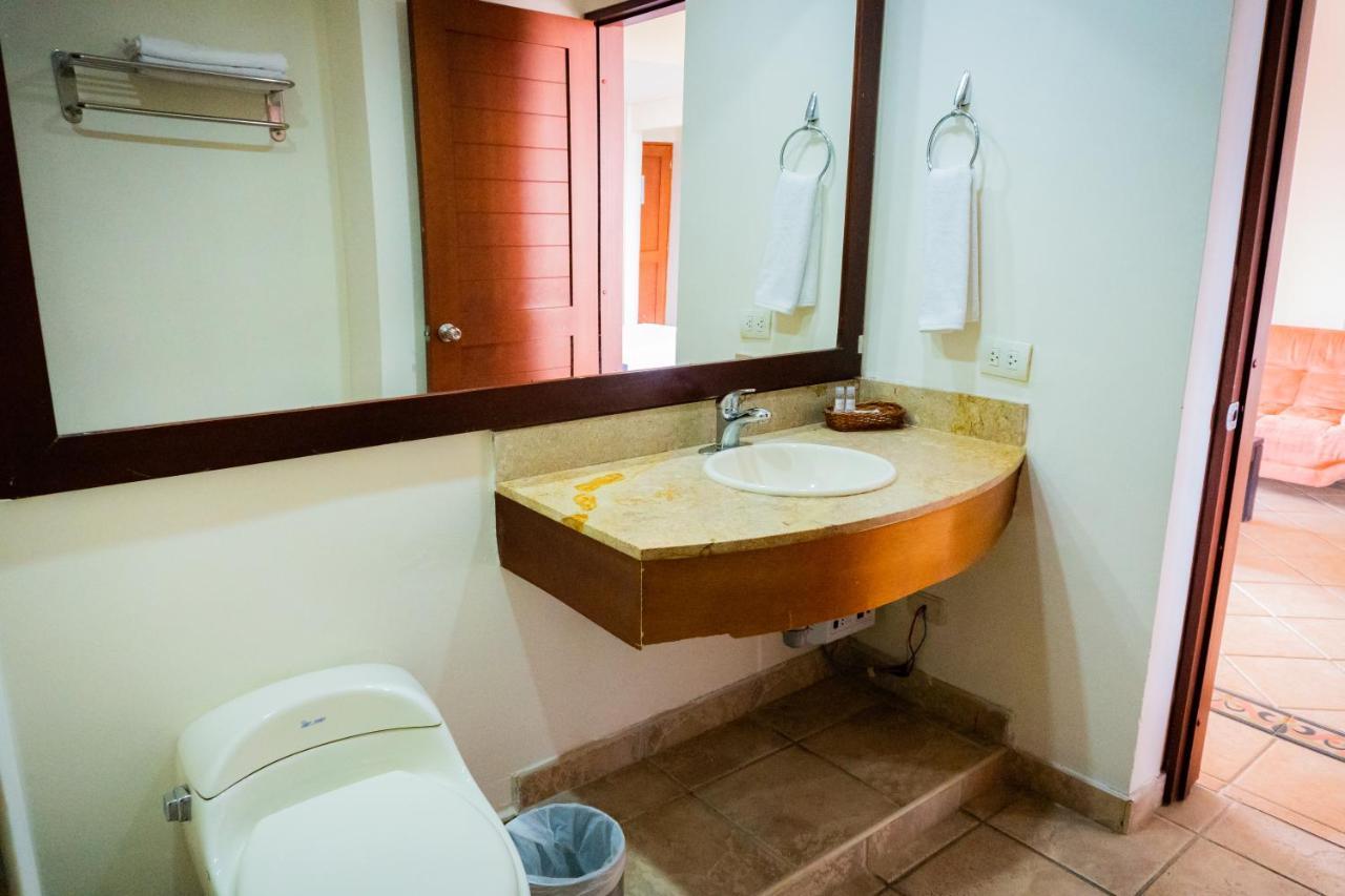 Hotel Penon Suites Girardot Ngoại thất bức ảnh
