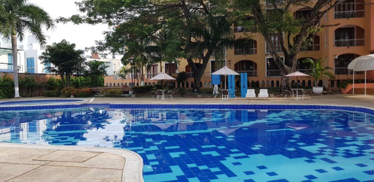 Hotel Penon Suites Girardot Ngoại thất bức ảnh